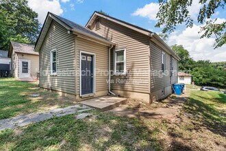 7122 Dawson Pl in Jennings, MO - Building Photo - Building Photo