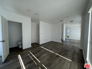 1330 Arapahoe St in Los Angeles, CA - Building Photo - Building Photo