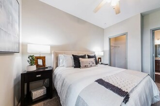 5200 Town Park Blvd in Katy, TX - Building Photo - Building Photo