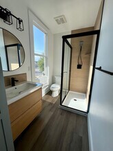 157 W Angela St, Unit 5 in Pleasanton, CA - Building Photo - Building Photo