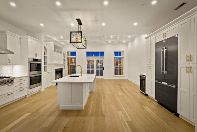 16 Regency Pl in Weehawken, NJ - Building Photo - Building Photo