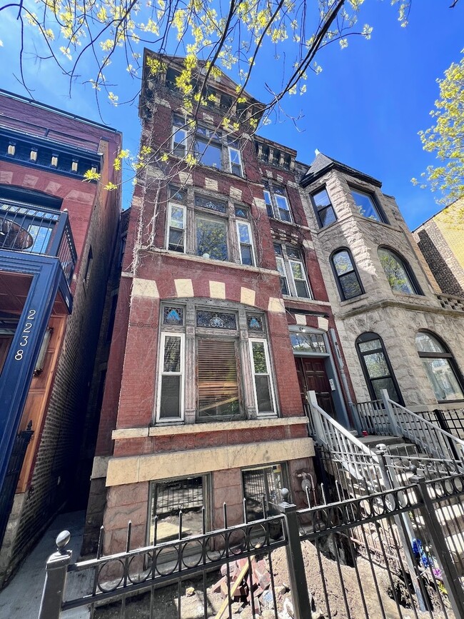 property at 2240 N Halsted St