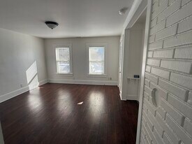 190 Ash St, Unit 2 in Nashua, NH - Building Photo