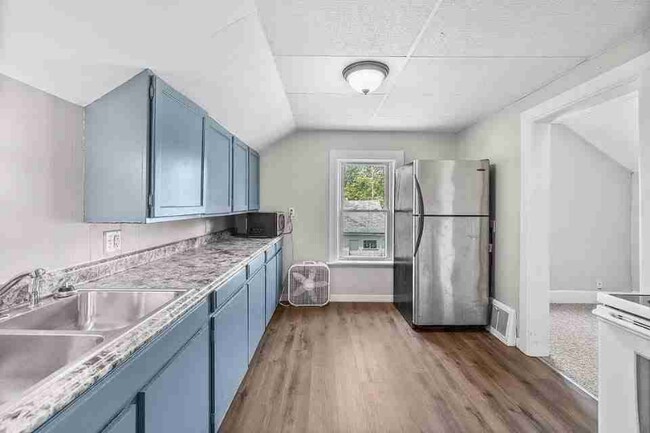 property at 616 Chicago Ave