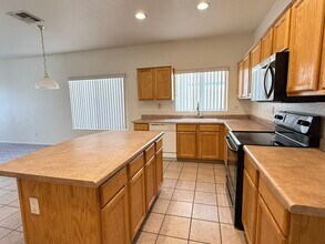 12384 W Grant St in Avondale, AZ - Building Photo - Building Photo