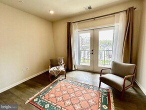 1 Culvert Dr in West Windsor Township, NJ - Building Photo - Building Photo