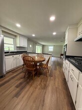 1265 W Bell Rd in Bloomington, IN - Foto de edificio - Building Photo