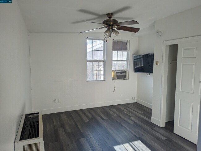 1301 W 9th St-Unit -A in Antioch, CA - Building Photo - Building Photo