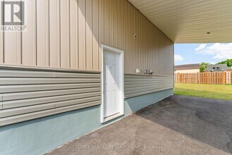 101 Main St E in Mississippi Mills, ON - Building Photo - Building Photo