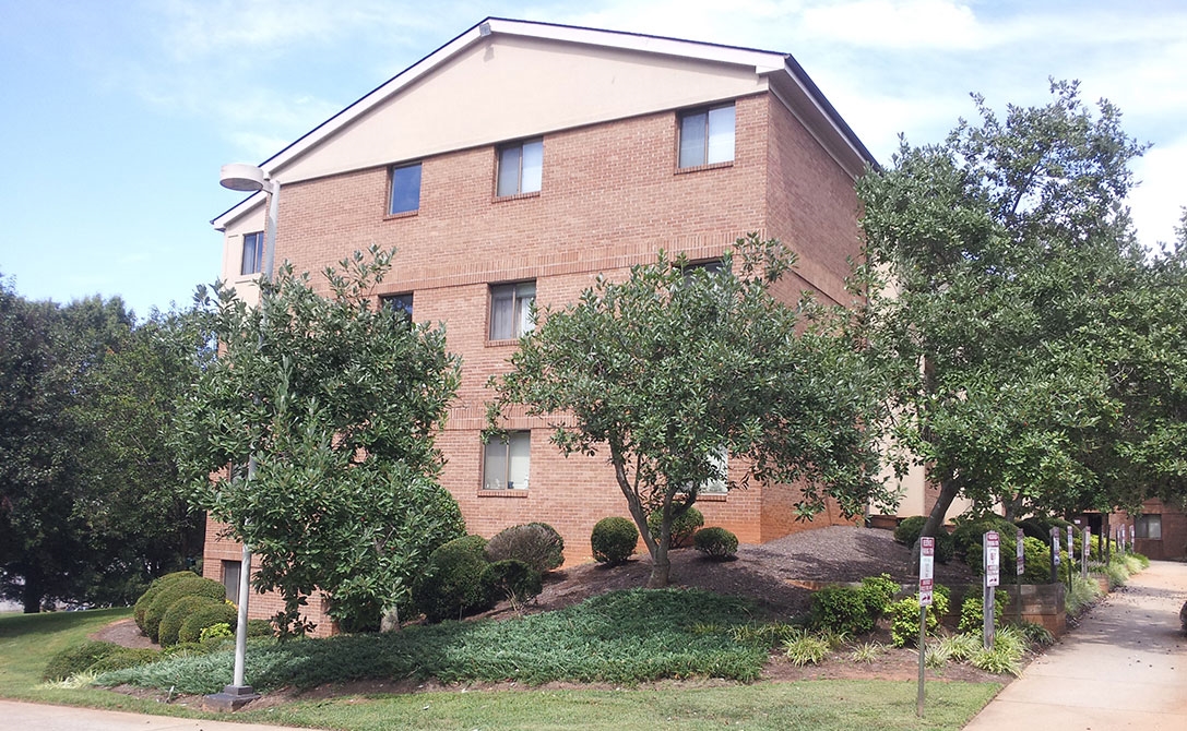 Hillcrest Apartments in Lynchburg, VA - Building Photo