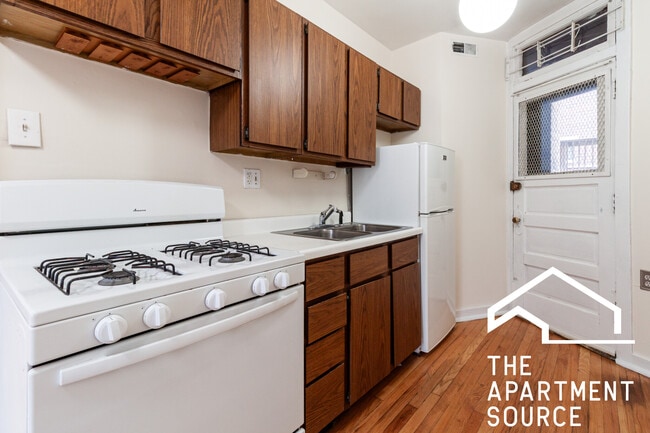 property at 3002 N Racine Ave