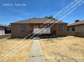1600 El Toro Dr in Bakersfield, CA - Building Photo