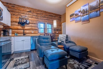 90 W Dogwood St in Victor, ID - Building Photo - Building Photo
