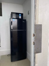 3131 W 16th Ave in Hialeah, FL - Foto de edificio - Building Photo