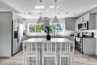 1299 SW 9th St in Boca Raton, FL - Building Photo - Building Photo