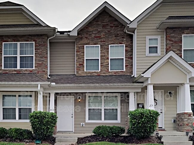 property at 253 Cobblestone Place Dr