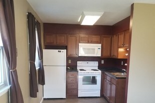 402 S 5th St Apartments