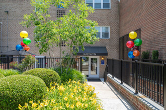 Radwyn Apartments in Bryn Mawr, PA - Building Photo - Building Photo