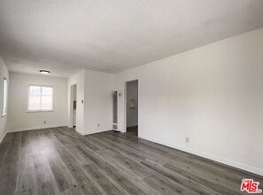 1560 W 160th St in Gardena, CA - Foto de edificio - Building Photo