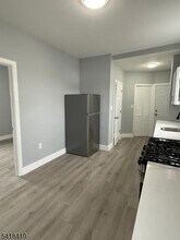 23 1/2 Dr Martin Luther King Jr Blvd in Newark, NJ - Building Photo - Building Photo