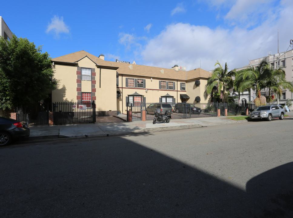 701-707 S Berendo St in Los Angeles, CA - Building Photo