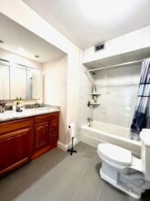 89 Beaconsfield Rd, Unit 2 in Brookline, MA - Building Photo - Building Photo