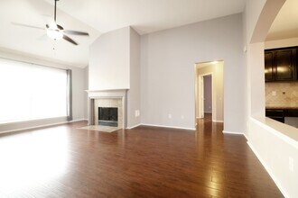 1434 W April Rain Ct in Missouri City, TX - Building Photo - Building Photo