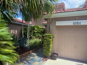 1654 SW 109th Terrace in Davie, FL - Building Photo - Building Photo