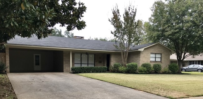 property at 206 Rossitter St