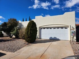 820 4 Winds Cir in Sierra Vista, AZ - Building Photo