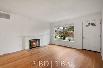 12405 SW Brookside Ave in Tigard, OR - Building Photo - Building Photo