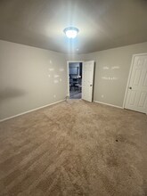 530 Woodcreek Lp in Lowell, AR - Building Photo - Building Photo