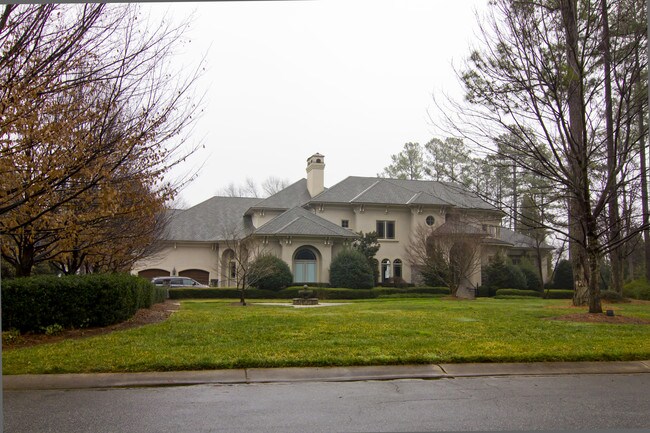 135 Falmouth Rd in Mooresville, NC - Building Photo - Building Photo