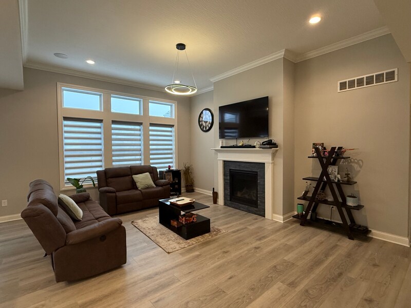 391 Village Ln in Sunbury, OH - Building Photo