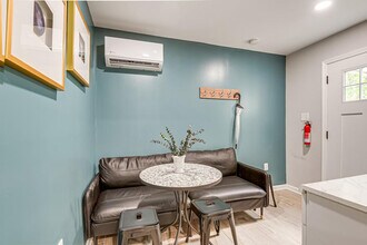 6604 Oak St, Unit SI ID1385625P in Cheverly, MD - Foto de edificio - Building Photo