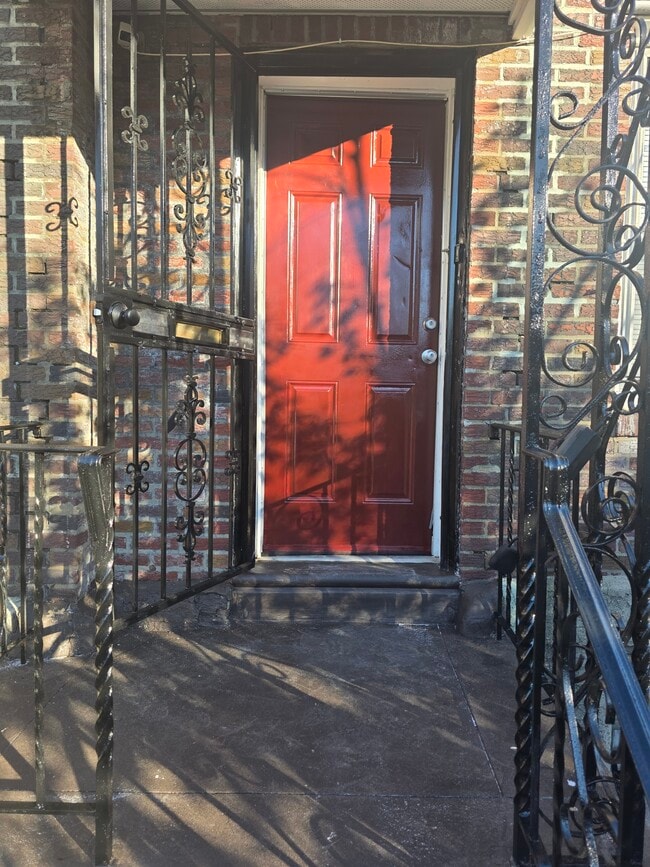 6213 N Howard St in Philadelphia, PA - Building Photo - Building Photo