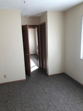 2010 Cedar St in Muscatine, IA - Building Photo - Building Photo