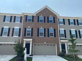6871 Adalene Ln in Carmel, IN - Building Photo