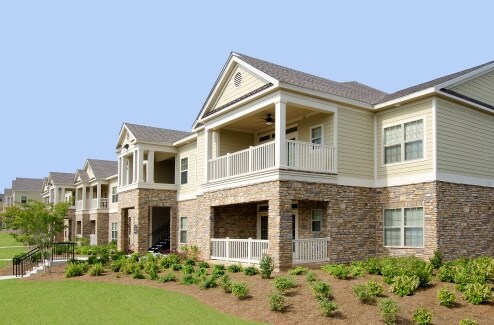 Greystone Summit Gulf Breeze in Gulf Breeze, FL - Building Photo