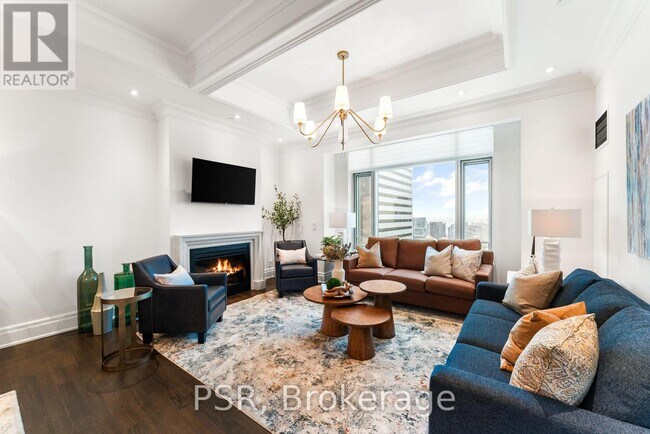 311-4311 Bay St. in Toronto, ON - Building Photo - Building Photo