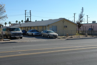 1123 S Casino Center Blvd in Las Vegas, NV - Foto de edificio - Building Photo