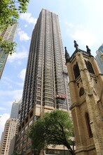 30 E Huron St, Unit Apt 4601 in Chicago, IL - Foto de edificio - Building Photo