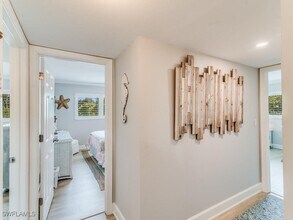 4180 Crayton Rd in Naples, FL - Foto de edificio - Building Photo