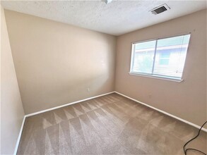 3010 Becket St in Pearland, TX - Foto de edificio - Building Photo
