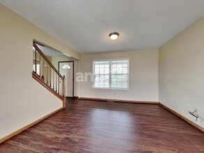6585 Taylor Trace Ln in Hamilton, OH - Building Photo - Building Photo