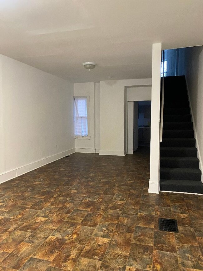 151 Locust St in Trenton, NJ - Foto de edificio - Building Photo