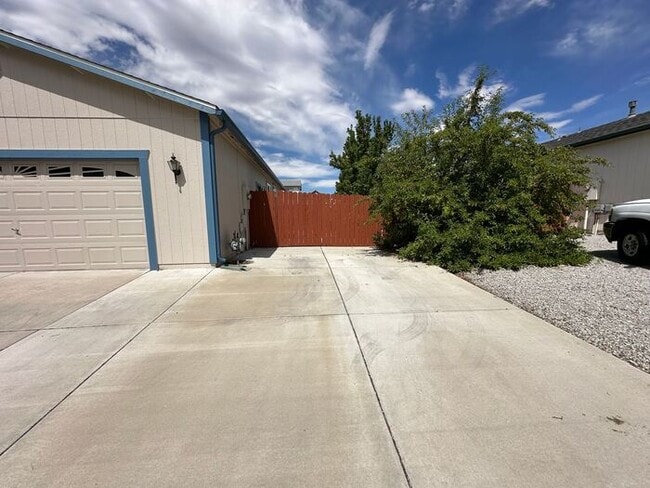 17597 Grand Valley Ct in Reno, NV - Building Photo - Building Photo