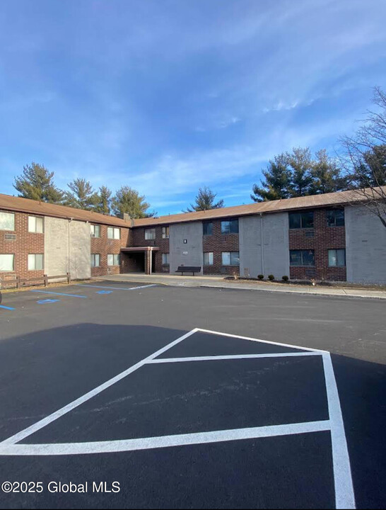 1 Bleecker Ter in Albany, NY - Building Photo