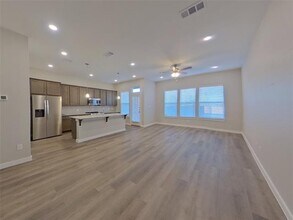 5460 Sandstone Dr in Garland, TX - Building Photo - Building Photo