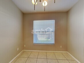 1461 Lake Shore Ranch Dr in Seffner, FL - Building Photo - Building Photo